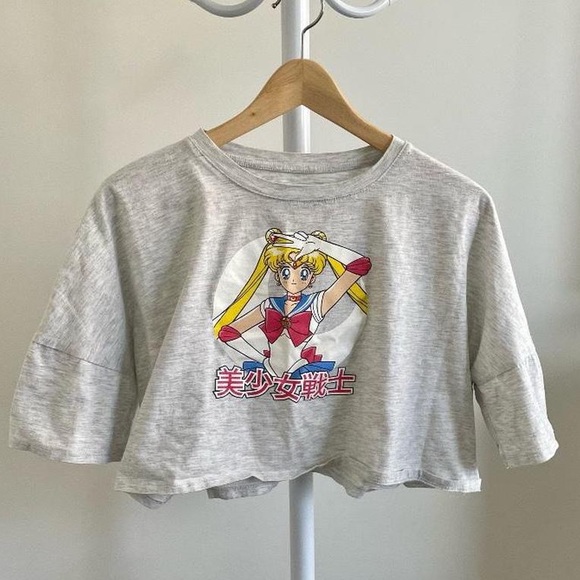 Sailor Moon Vintage Crop Top Tee - Picture 2 of 4
